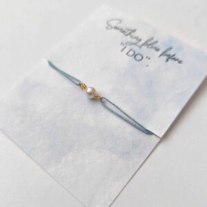 narukvice za djevojačku narukvice za djeveruše narukvica za kumu personalizirane narukvice poklon za djevojačku poklon za kumu poklon za djeverušu personalizirani pokloni za svadbu uspomena za djevojačku gift box za djevojačku svadbeni nakit elegantni nakit za svadbu nakit za kumu nakit za djeveruše biserni nakit minimalistički nakit