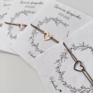 narukvice za djevojačku narukvice za djeveruše narukvica za kumu personalizirane narukvice poklon za djevojačku poklon za kumu poklon za djeverušu personalizirani pokloni za svadbu uspomena za djevojačku gift box za djevojačku svadbeni nakit elegantni nakit za svadbu nakit za kumu nakit za djeveruše biserni nakit minimalistički nakit