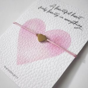 narukvice za djevojačku narukvice za djeveruše narukvica za kumu personalizirane narukvice poklon za djevojačku poklon za kumu poklon za djeverušu personalizirani pokloni za svadbu uspomena za djevojačku gift box za djevojačku svadbeni nakit elegantni nakit za svadbu nakit za kumu nakit za djeveruše biserni nakit minimalistički nakit